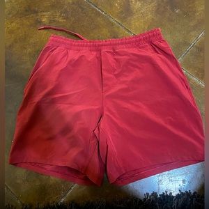 Lululemon men’s size large, 7inch shorts. Worn once